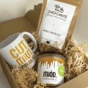 Zestaw prezentowy z kakao Chocante, miodem i kubkiem Cut MiUT w dekoracyjnym pudełku